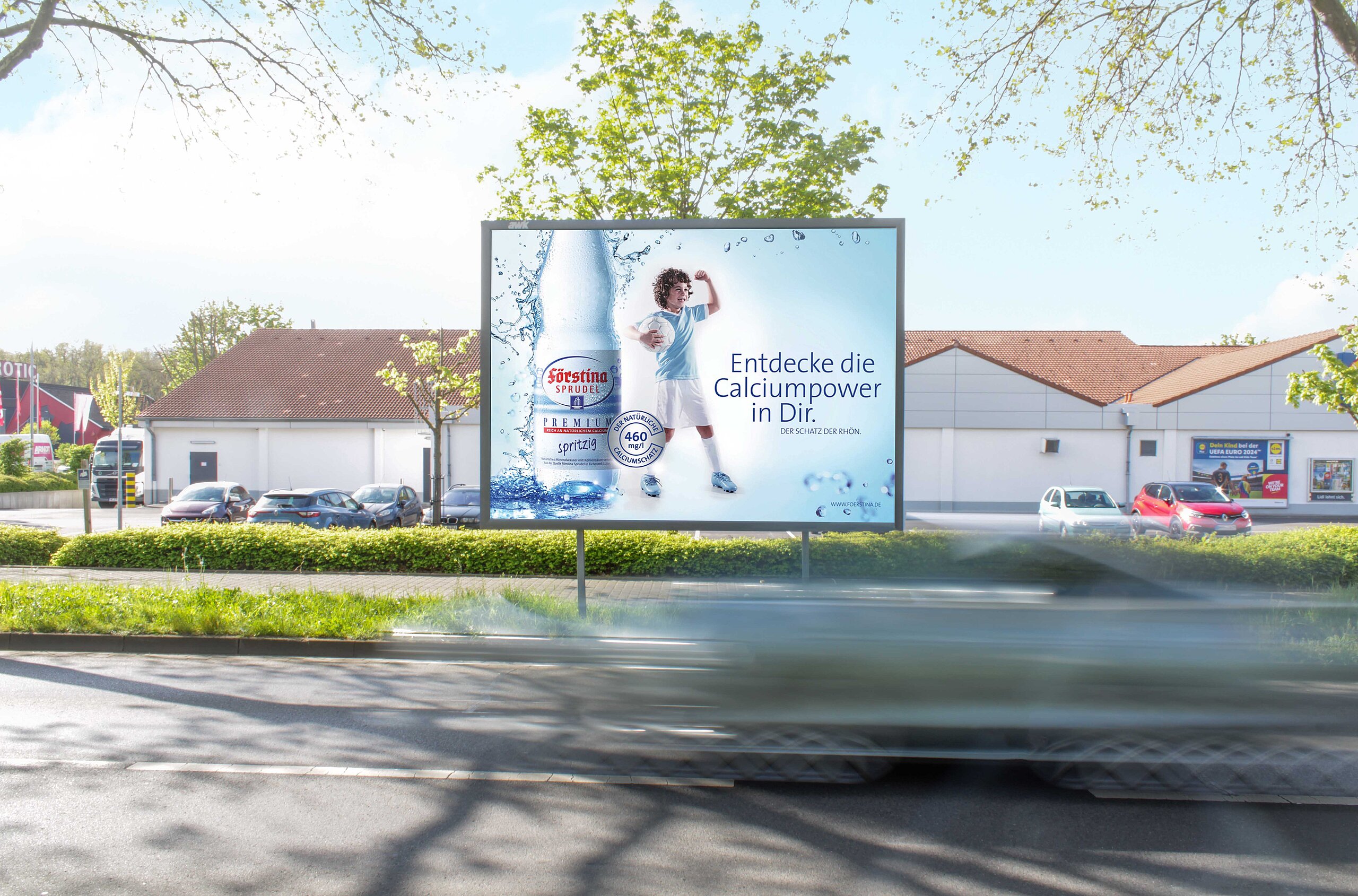 Großplakat in Koblenz Nähe Lidi-Markt - Förstina 9 Quadratmeter Großplakat unmittelbar an einem Verbrauchermarkt