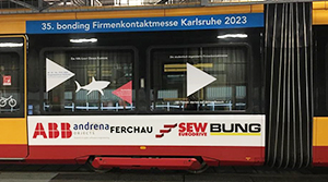 Klar positioniert: Diese Bahn bringt Karrierechancen sichtbar ins Stadtbild.